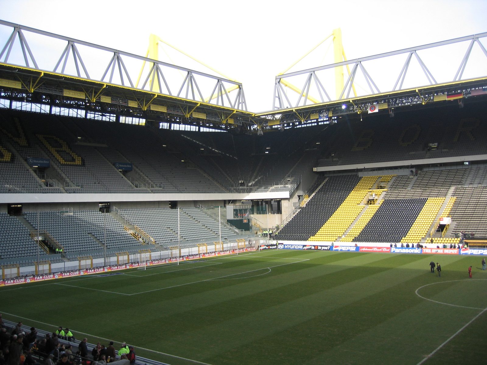 Borussia Dortmund maç ve stadyum anları